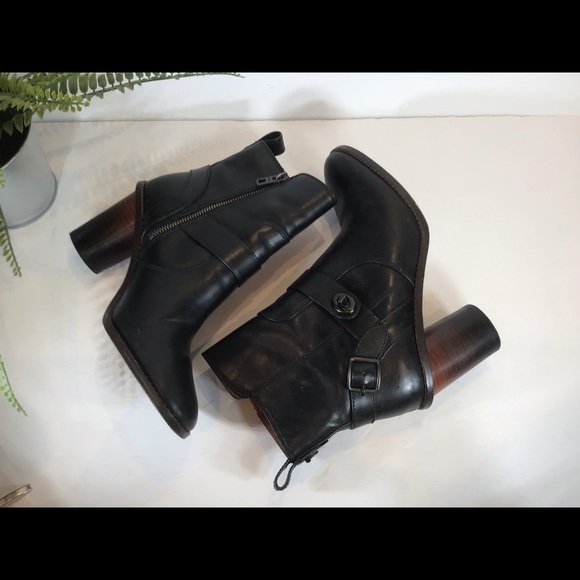 COACH MOTO ANKLE BUCKLE BLK LEATHER BOOTS SZ 8.5 - Picture 9 of 14